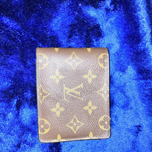 Louis Vuitton Multiple Wallet - Picture 11 of 16